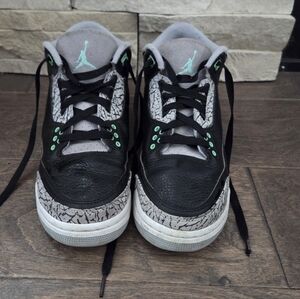 Air Jordan 3 Retro 'Green Glow'